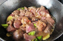 家常炖牛肉的正确方法视频教程,火候与调料的艺术，轻松掌握炖牛肉的秘诀