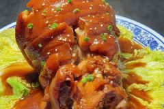 红烧肘子的做法详细步骤,从选材到成品的经典烹饪步骤解析