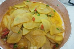 炒土豆片的家常做法,多样做法，美味可口，轻松上桌
