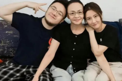 八卦吃瓜娱乐博主,八卦达人带你领略娱乐圈风云变幻