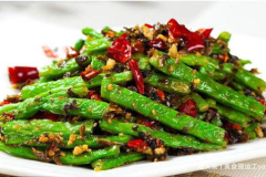 干煸四季豆的做法家常,香辣可口，营养丰富的家常菜制作指南